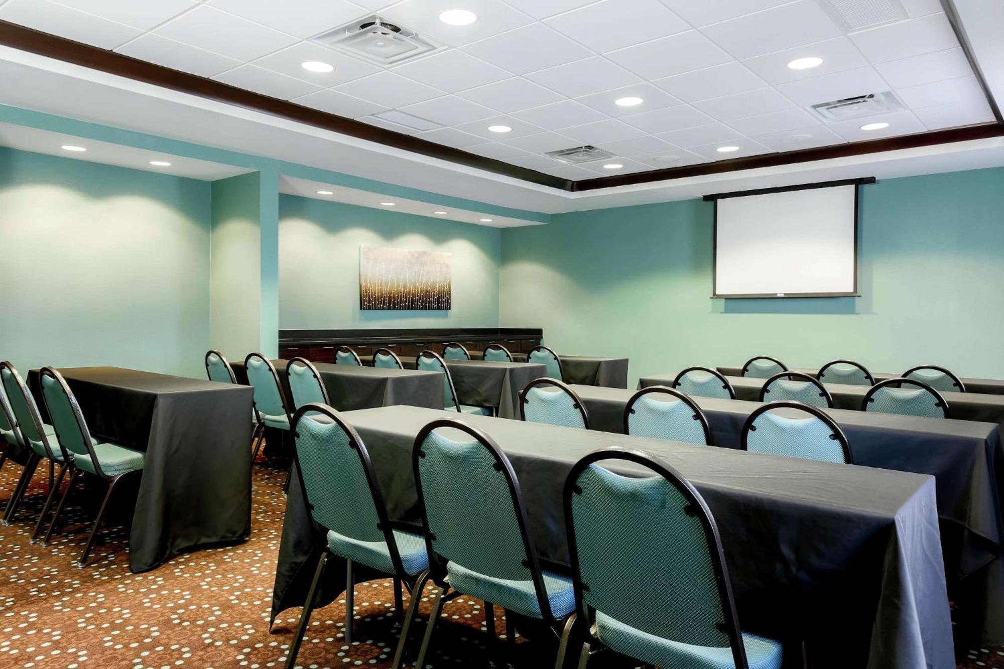 Hampton Inn & Suites Wheeling - The Highlands Triadelphia Exterior foto