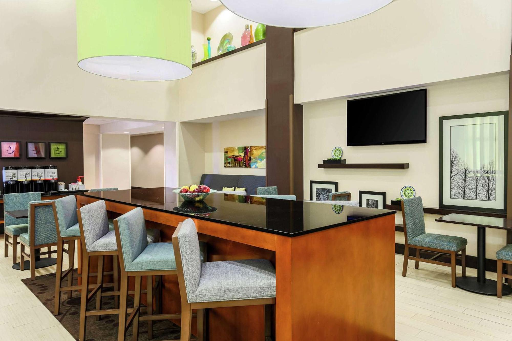 Hampton Inn & Suites Wheeling - The Highlands Triadelphia Exterior foto