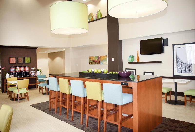 Hampton Inn & Suites Wheeling - The Highlands Triadelphia Exterior foto